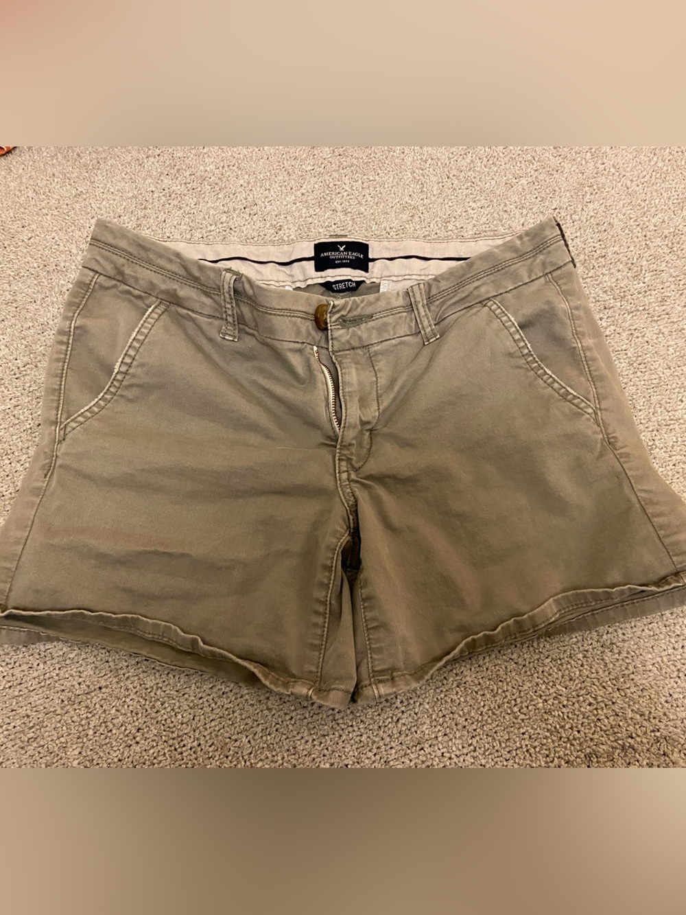 American Eagle Outfitters Khaki Green Casual Women’s Shorts